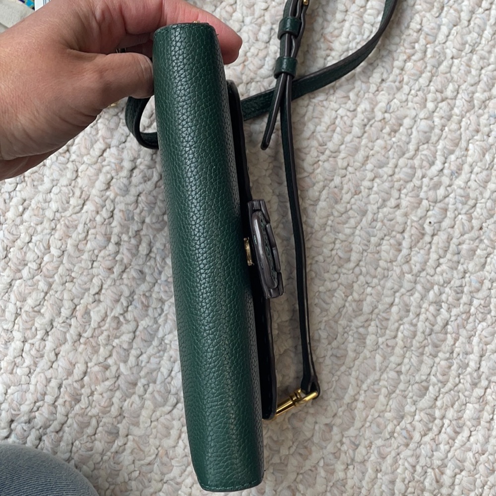 Tory Burch McGraw green wallet crossbody - Picture 4 of 15